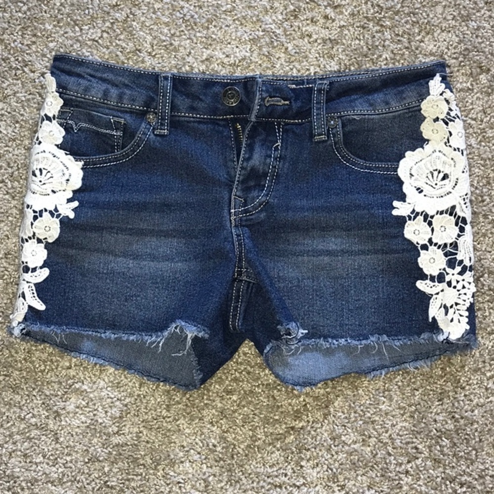Vigoss denim jean shorts crochet